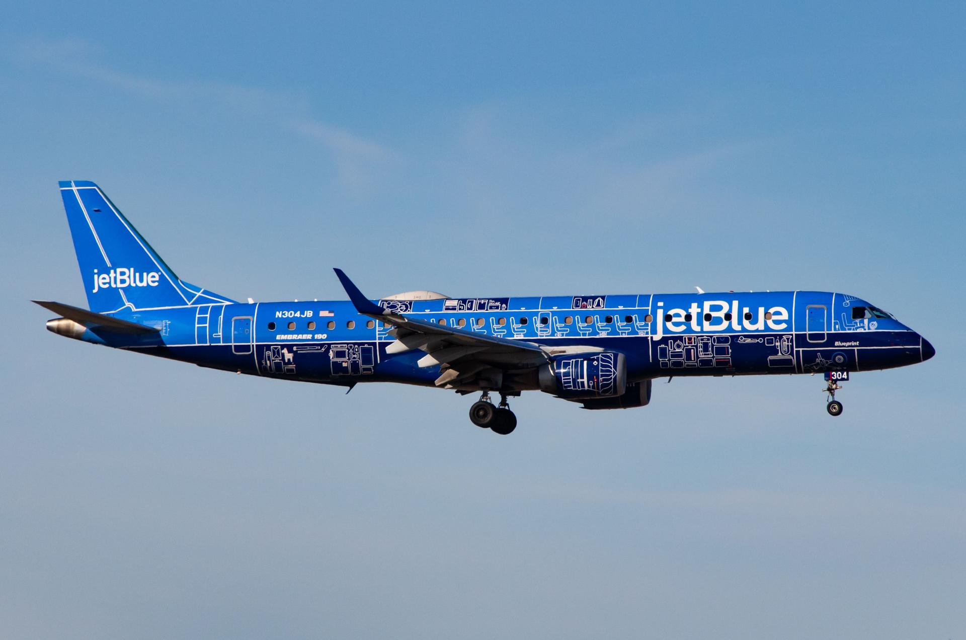 JetBlue's Embraer E190 "Blueprint" on short final.